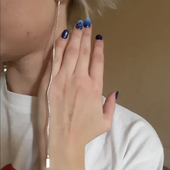 Extra long silver dangling earrings - Picture 4 of 7